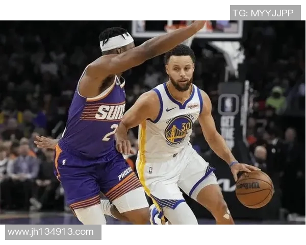 快船与雷霆激战正酣球迷网直播精彩瞬间不容错过